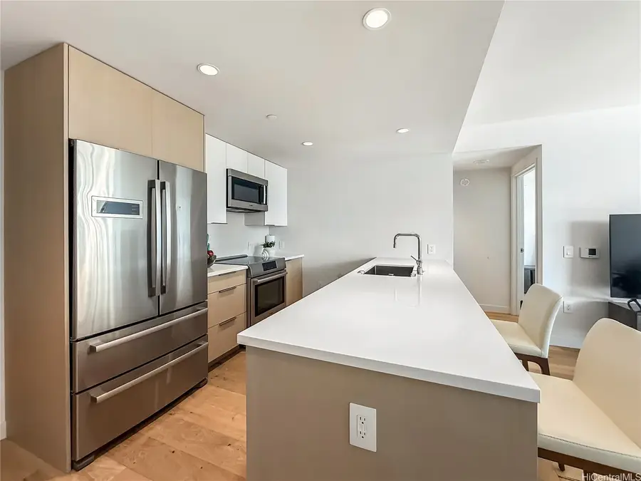 1001 Queen Street #2505, Honolulu, HI 96814 - #3