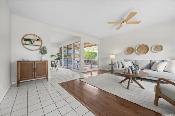 7536 Olili Place, Honolulu, HI 96825