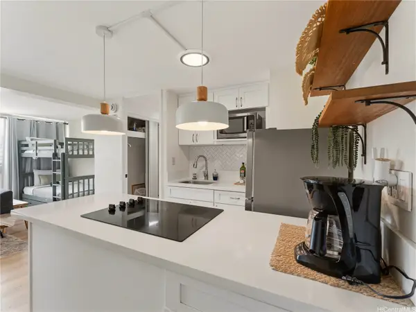 445 Seaside Avenue #701, Honolulu, HI 96815