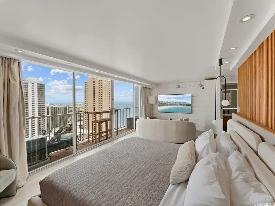 2427 Kuhio Avenue #3201, Honolulu, HI 96815 - #2