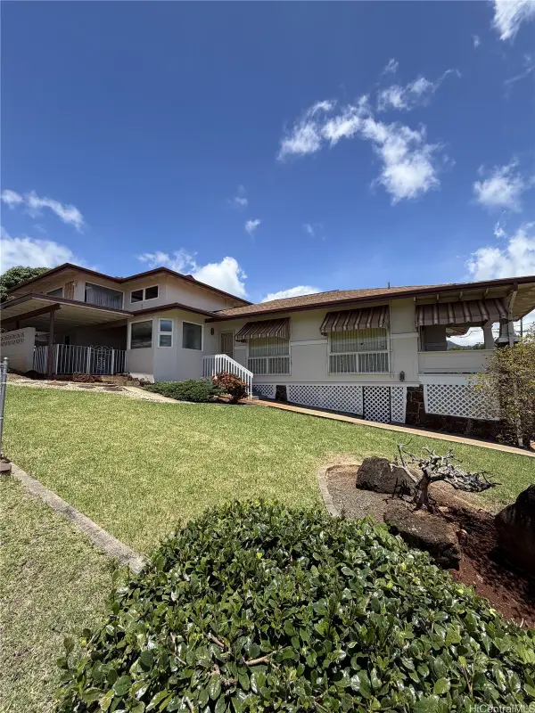 2020 Kula Street, Honolulu, HI 96817