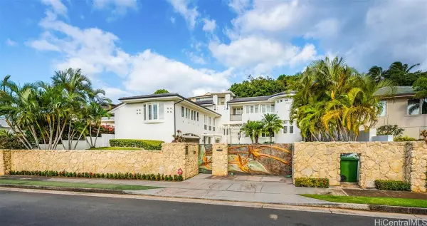 542 Ahina Street, Honolulu, HI 96816