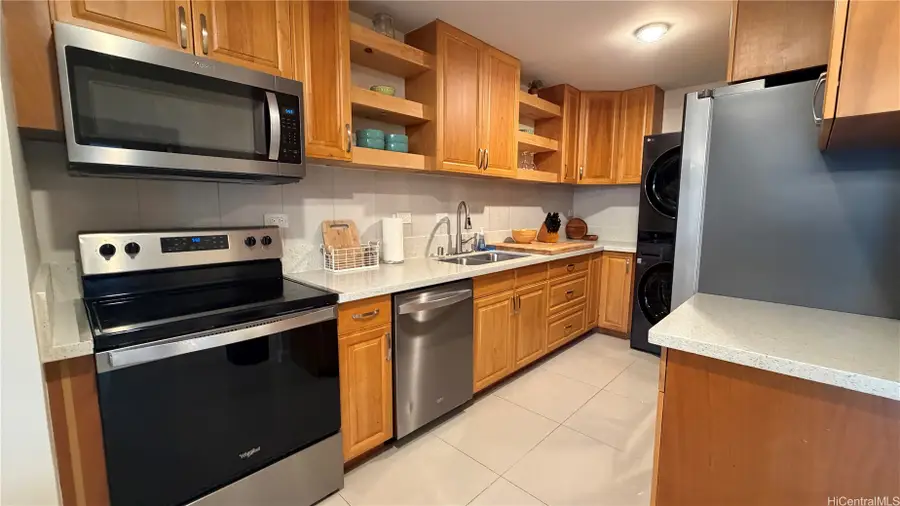 2222 Aloha Drive #302, Honolulu, HI 96815 - #2