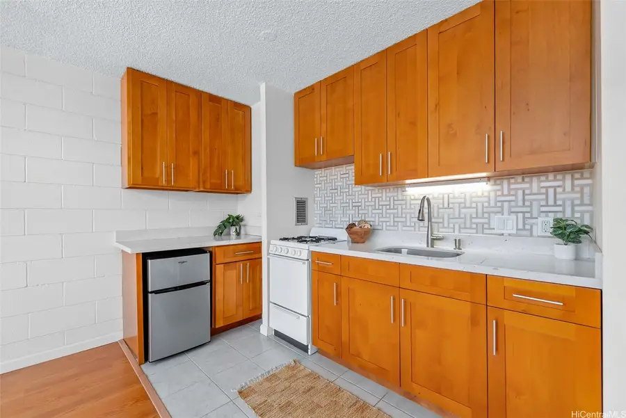 1550 Wilder Avenue #B302, Honolulu, HI 96822 - #2