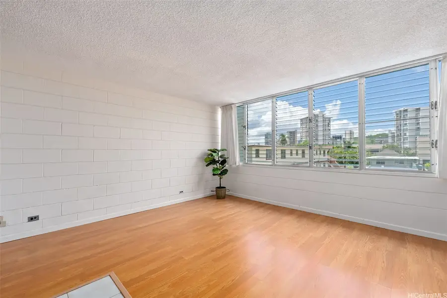 1550 Wilder Avenue #B302, Honolulu, HI 96822 - #3