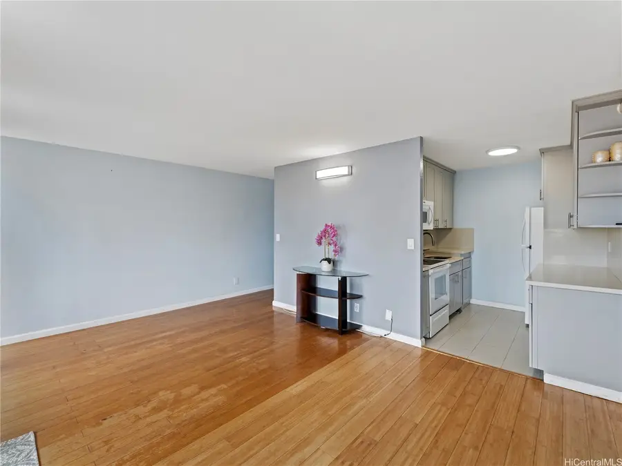 2092 Kuhio Avenue #1105, Honolulu, HI 96815 - #3