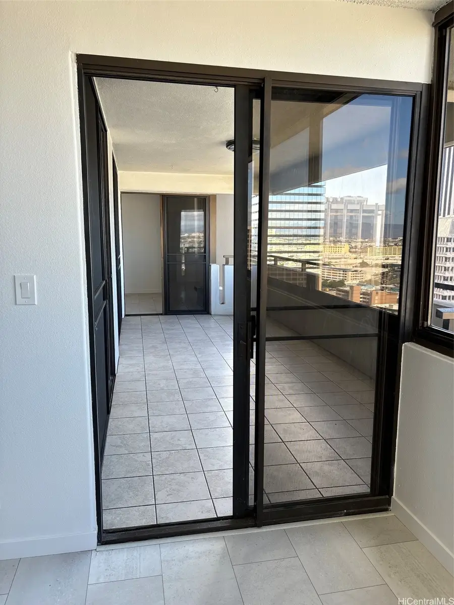 1255 Nuuanu Avenue #2002, Honolulu, HI 96817 - #3