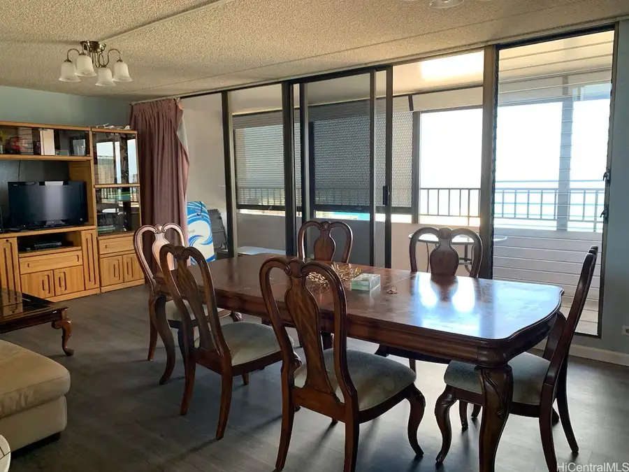 2240 Kuhio Avenue #3204, Honolulu, HI 96815 - #2