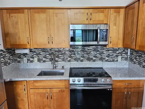 94-979 Kauolu Place #1002, Waipahu, HI 96797