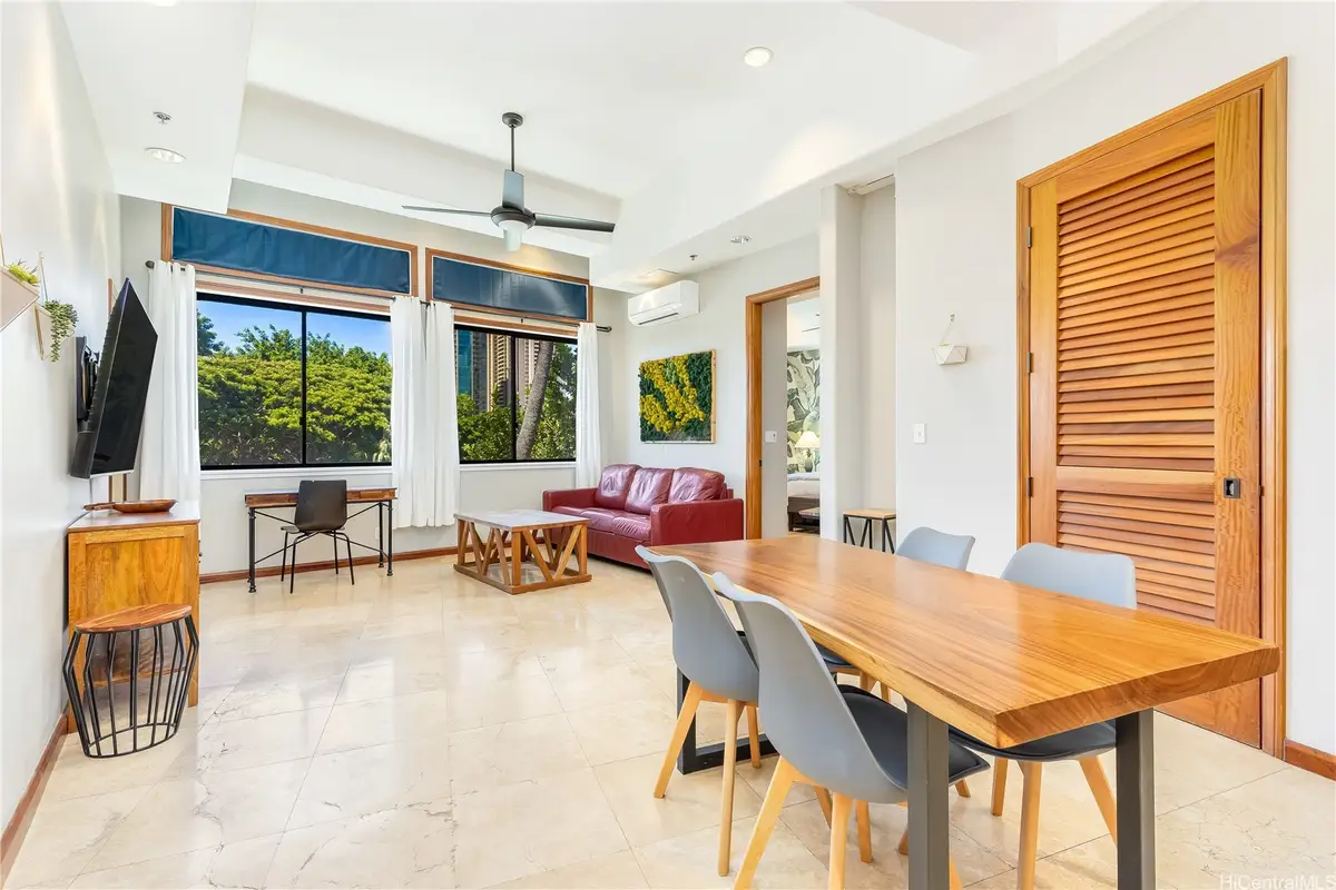 2045 Kalakaua Avenue #M300, Honolulu, HI 96815 - #1