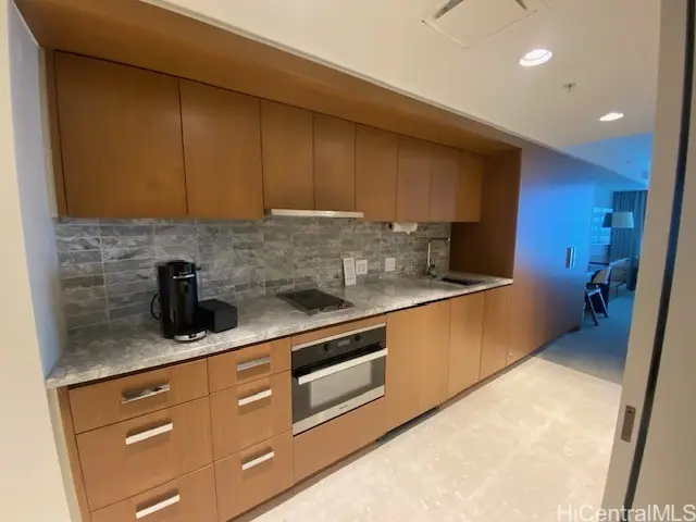 2139 Kuhio Avenue #2211, Honolulu, HI 96815 - #3