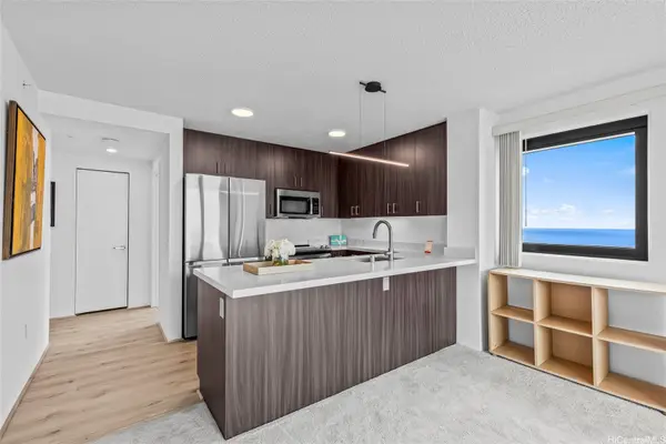 615 Keawe Street #3706, Honolulu, HI 96813