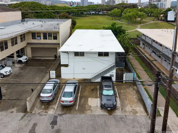927 Makahiki Way, Honolulu, HI 96826
