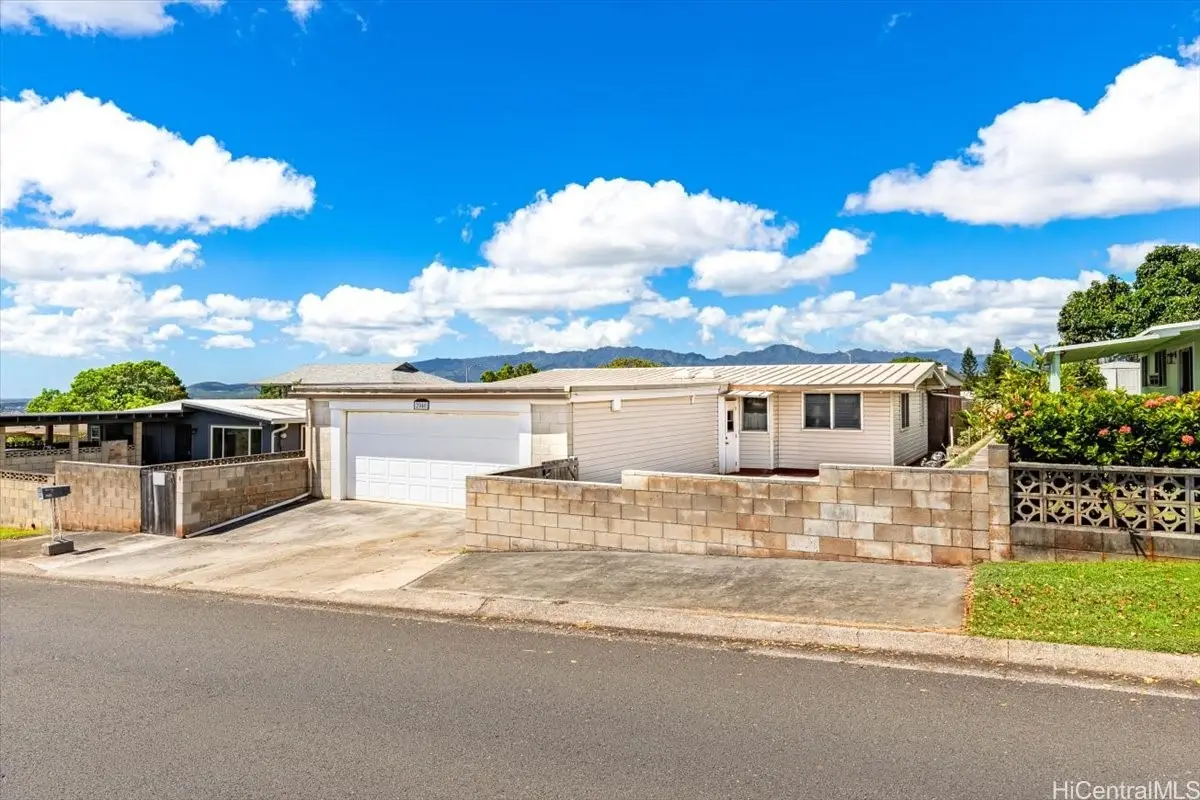 2040 Komo Mai Drive, Pearl City, HI 96782 - #1