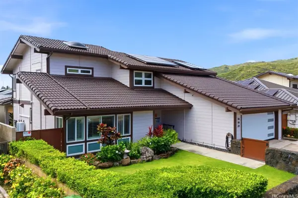 220 Kaiolohia Place, Honolulu, HI 96825