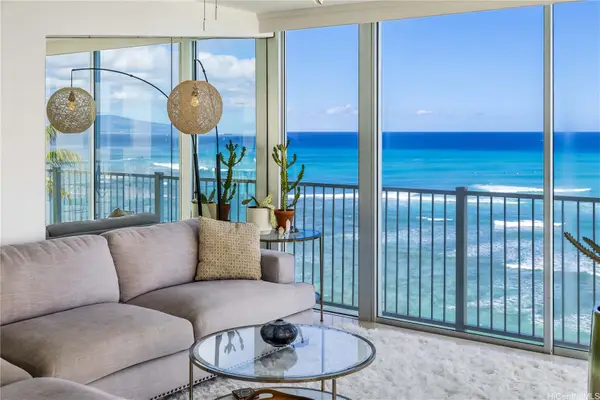 3015 Kalakaua Avenue #902, Honolulu, HI 96815