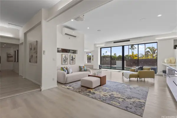 1207 Laukahi Street, Honolulu, HI 96821