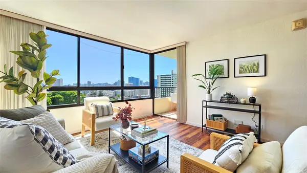 1054 Green Street #607, Honolulu, HI 96822