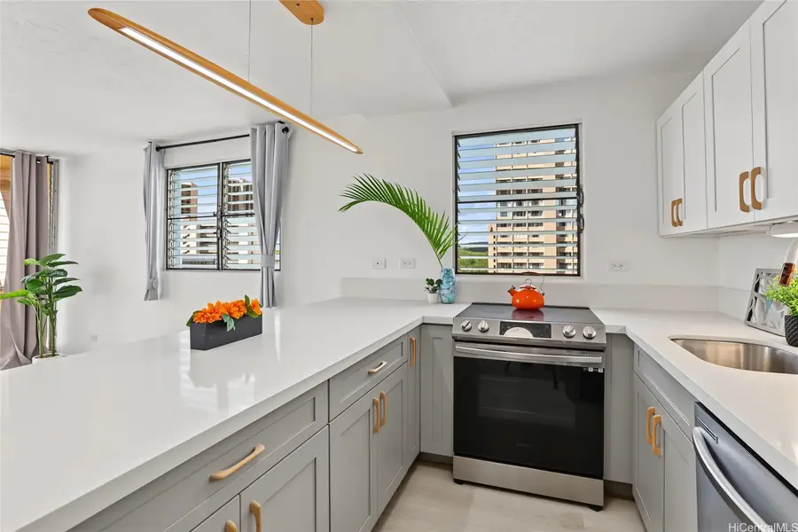 3033 Ala Napuaa Place #302, Honolulu, HI 96818 - #3