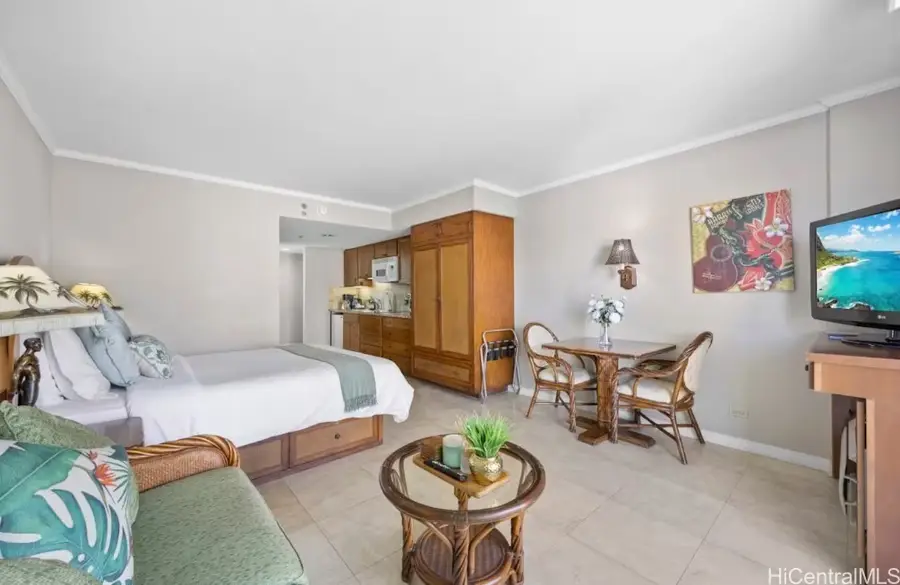 2045 Kalakaua Avenue #816, Honolulu, HI 96815 - #3