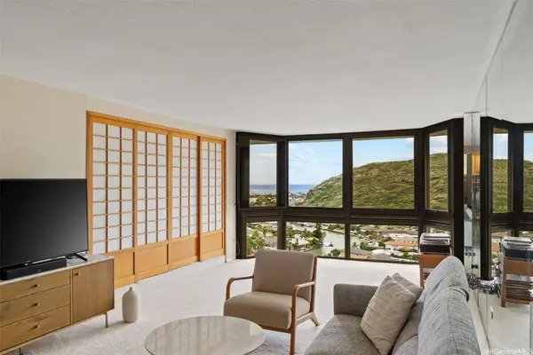 521 Hahaione Street #APT 2/17H, Honolulu, HI 96825