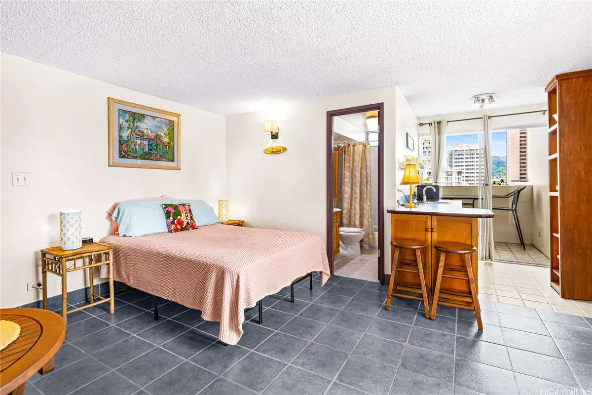 2463 Kuhio Avenue #601, Honolulu, HI 96815 - #1