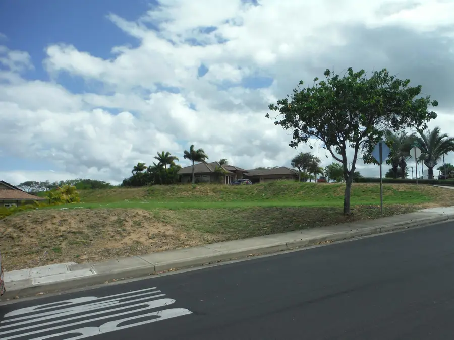 15 E Kapueone Pl, Wailuku, HI 96793 - #3