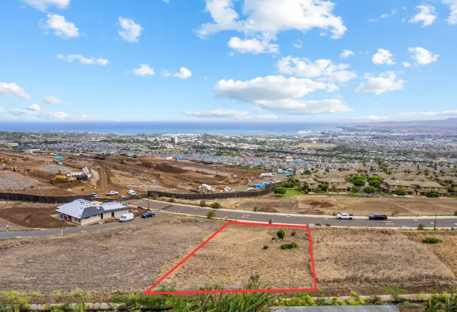 645 Kauna Lipo Dr, Wailuku, HI 96793 - #2