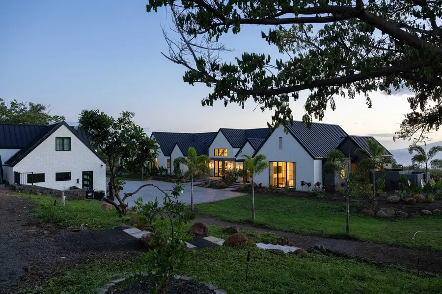 325 Hokiokio Pl, Lahaina, HI 96761 - #2