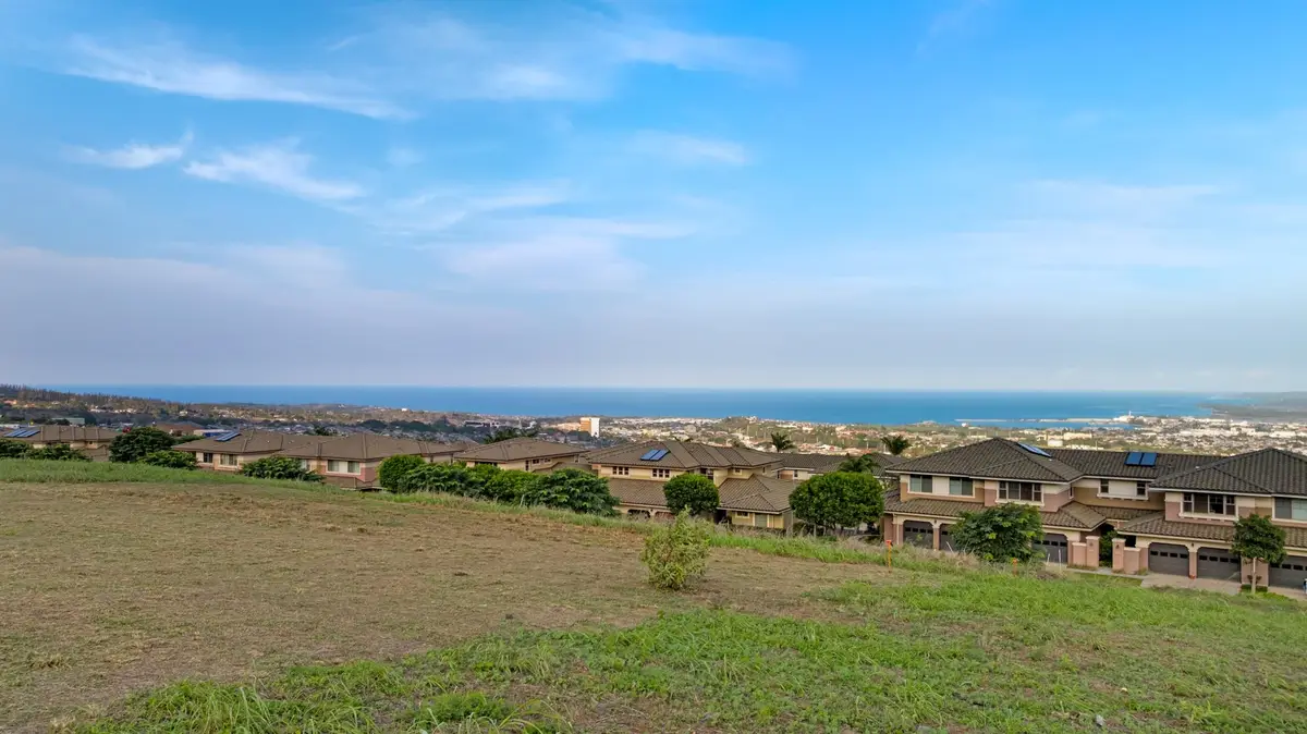 582 Kaunalipo Dr, Wailuku, HI 96793 - #1