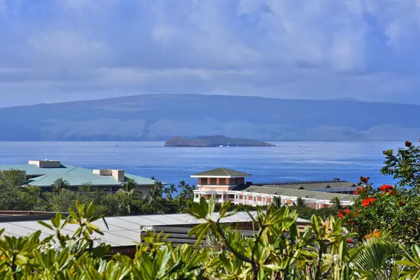 10 Wailea Ekolu Pl #105, Kihei, HI 96753
