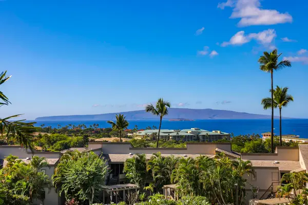 10 Wailea Ekolu Pl #402, Kihei, HI 96753