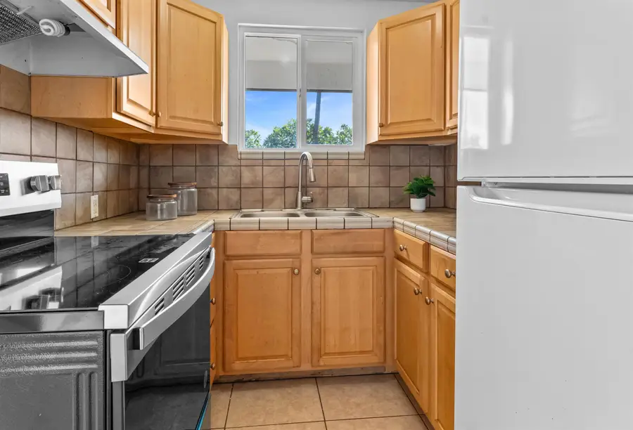 471 Liholiho St #6, Wailuku, HI 96793 - #3