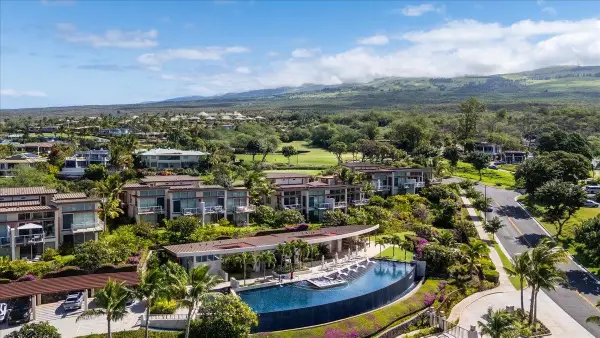 197 Holokahiki Ln #8A, Kihei, HI 96753
