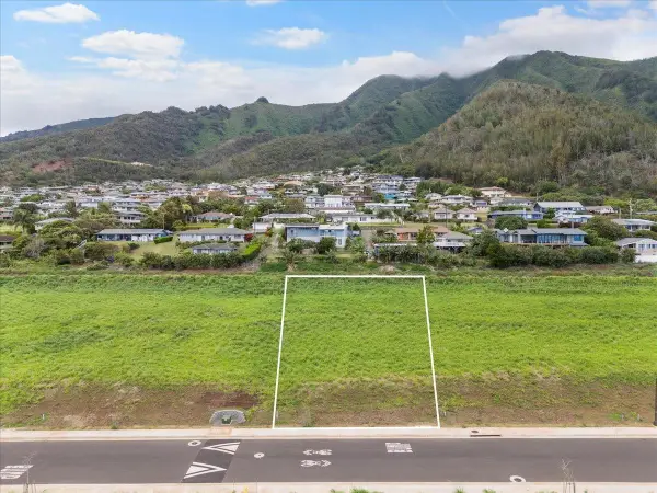 563 Kauna Lipo Dr, Wailuku, HI 96793