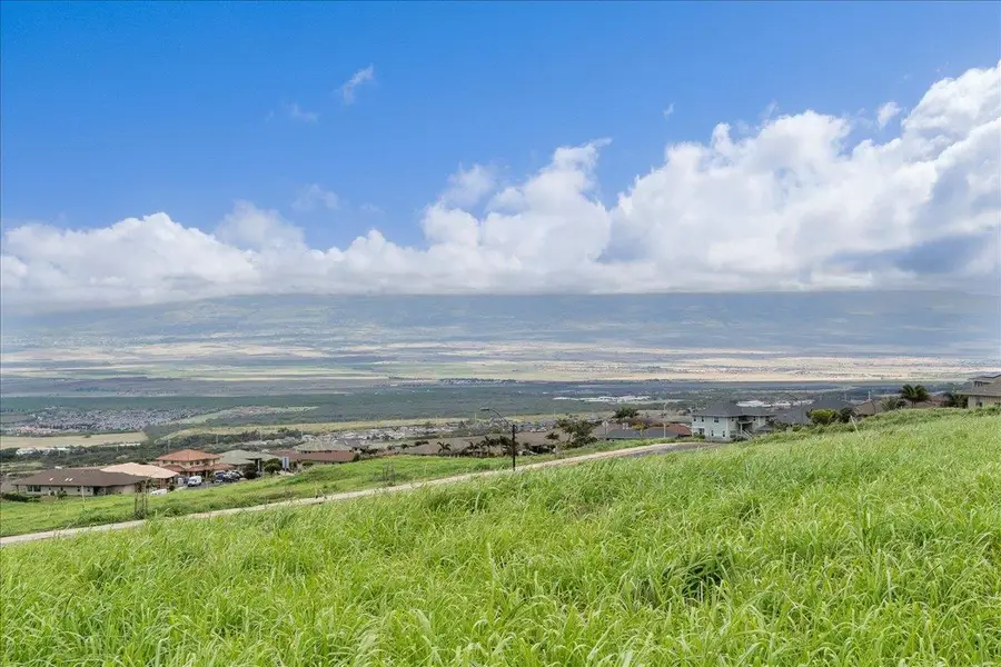 563 Kauna Lipo Dr, Wailuku, HI 96793 - #3