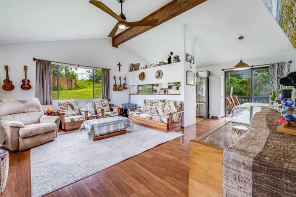 1088 Mamalu Pl, Makawao, HI 96768