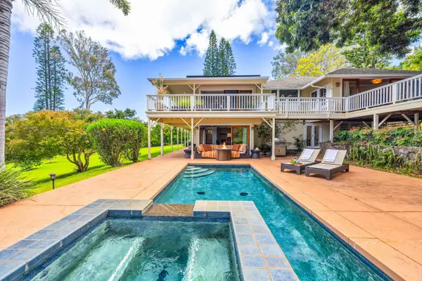 690 Olinda Rd, Makawao, HI 96768