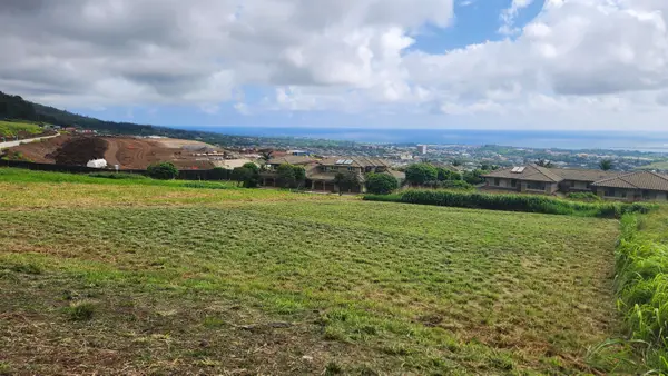 614 Kauna Lipo Dr, Wailuku, HI 96793