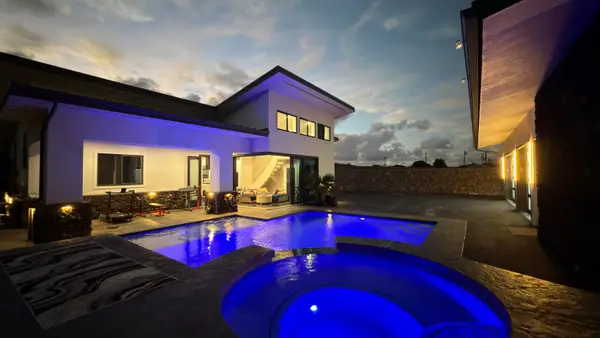371 Lono Ave, Kahului, HI 96732