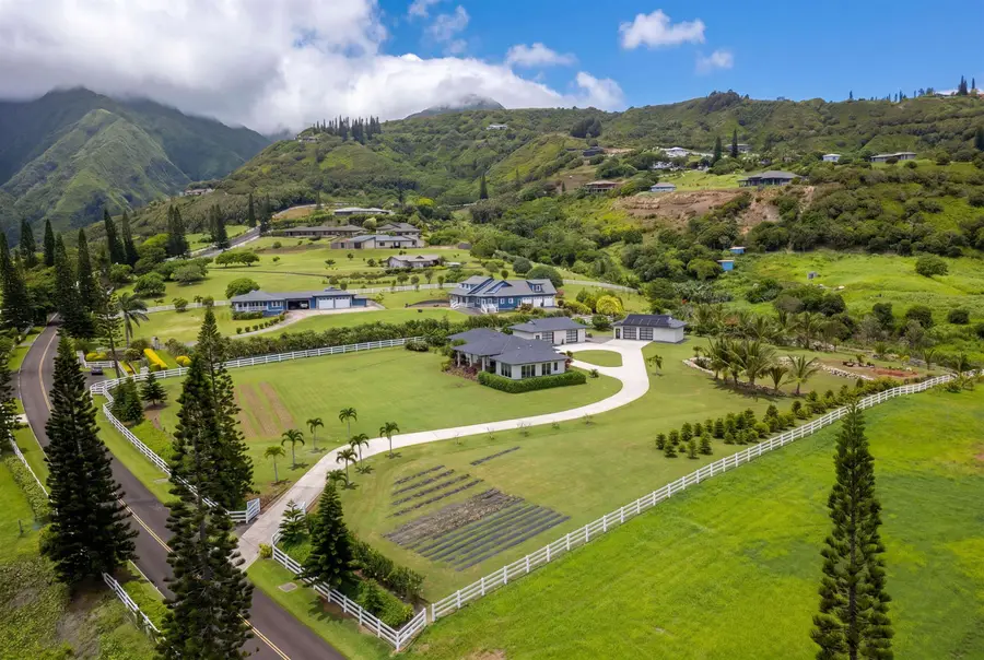 18 Lahaole Pl, Wailuku, HI 96793 - #3