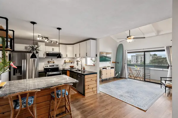 2180 Vineyard St #302, Wailuku, HI 96793
