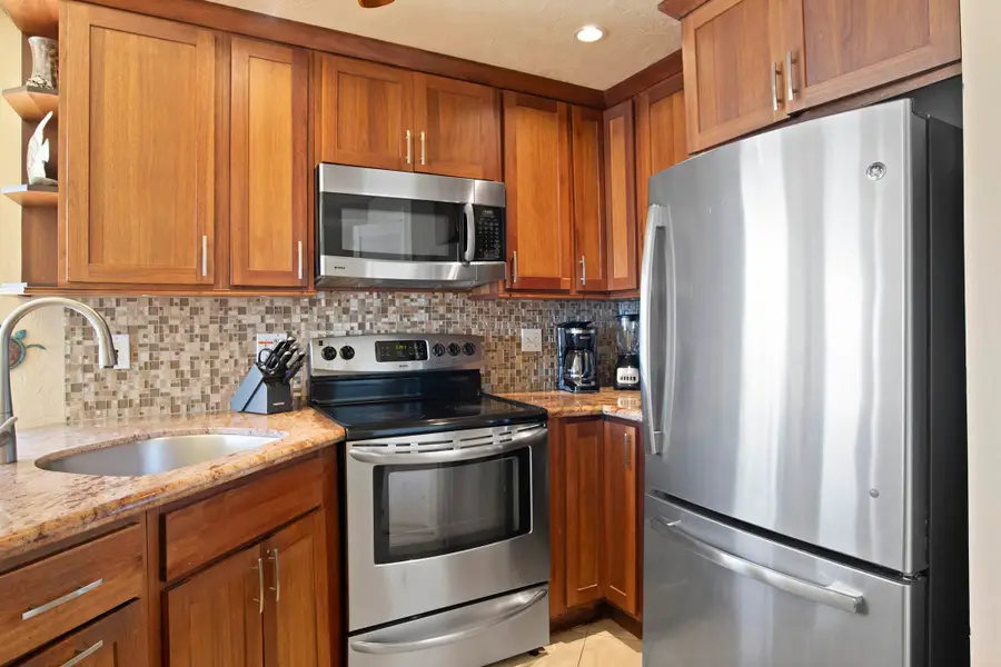 4909 Lower Honoapiilani Rd #A10, Lahaina, HI 96761 - #3