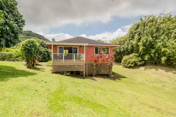 694 Kaupakalua Rd #B, Haiku, HI 96708