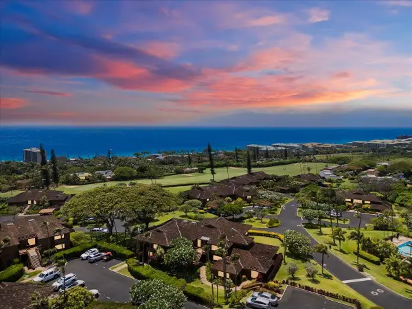 50 Puu Anoano St #1704, Lahaina, HI 96761