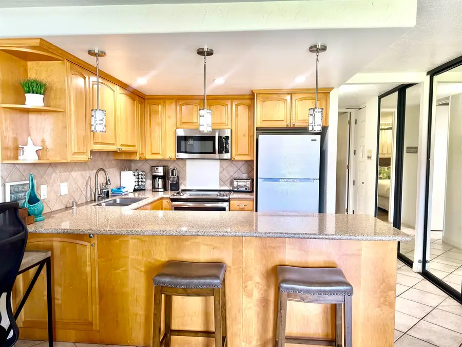 3543 Lower Honoapiilani Rd #E-206, Lahaina, HI 96761 - #3