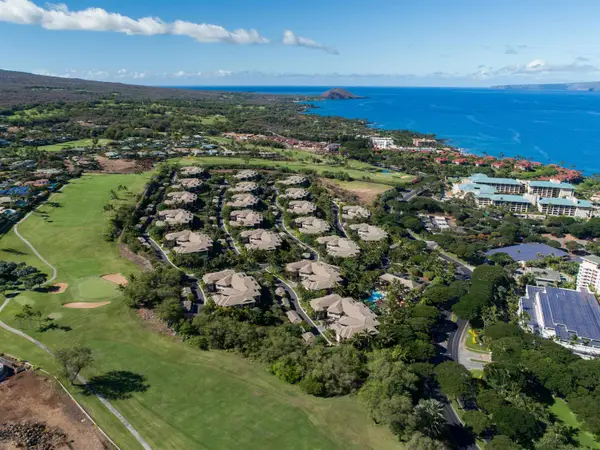 24 Hoolei Cir #T-1, Kihei, HI 96753