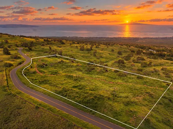 9900 Kula Hwy, Kula, HI 96790