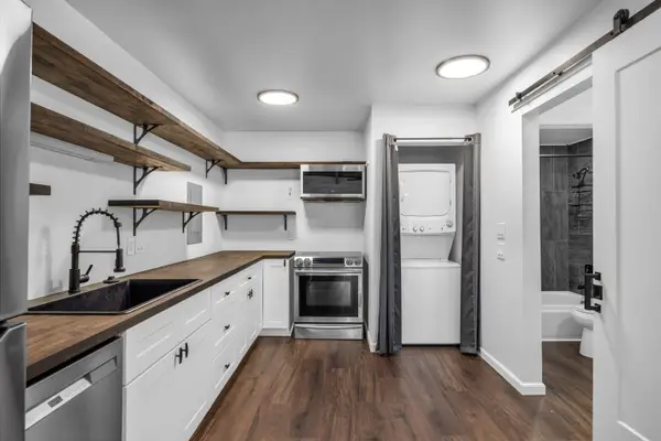 2180 Vineyard St #300, Wailuku, HI 96793