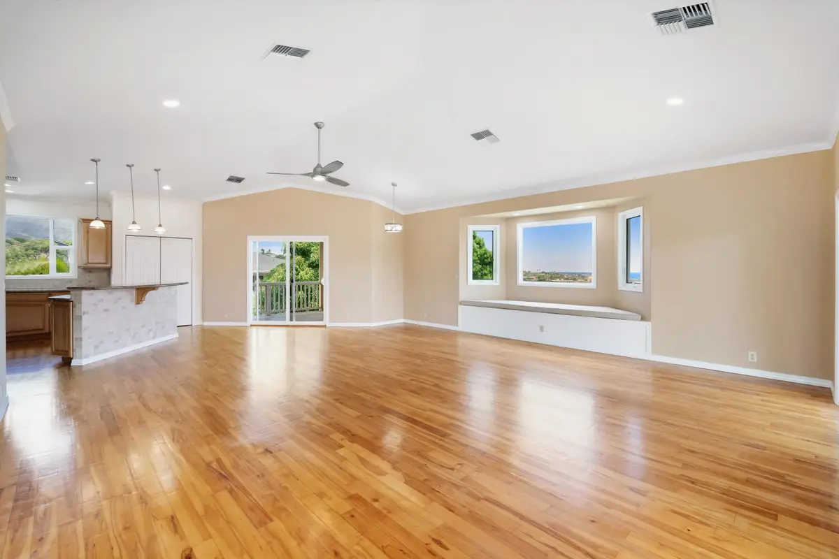 32 W Kapueone Pl, Wailuku, HI 96793 - #1
